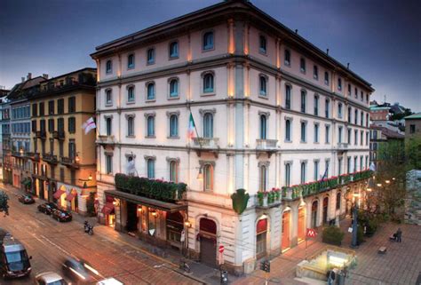 hotels near the train station in milan